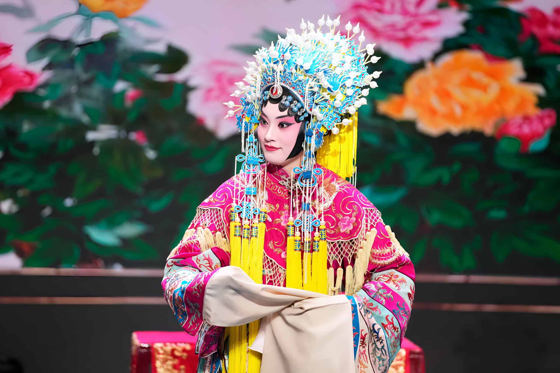Peking Opera show with traditional face painting at Liyuan Theater Beijing