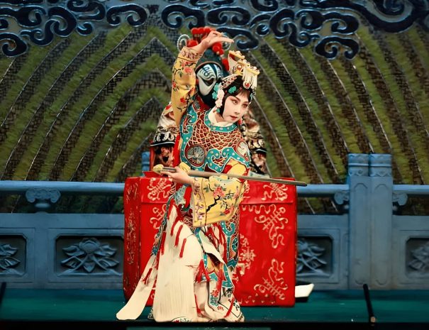 Beijing's First Teahouse-Style Peking Opera Theatre | Liyuan