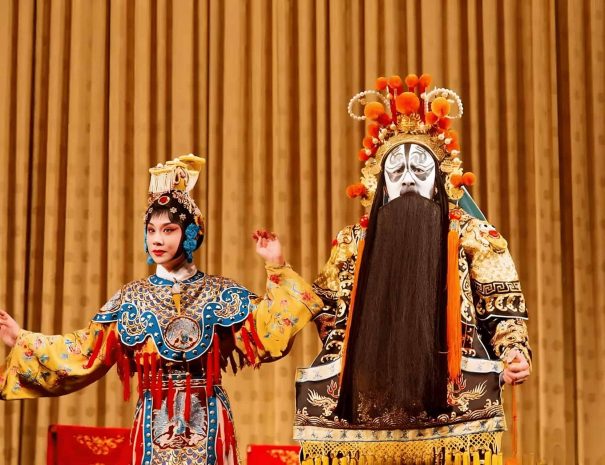 Beijing's First Teahouse-Style Peking Opera Theatre | Liyuan